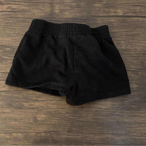 Must bundle girls shorts size 4T - Picture 2 of 3